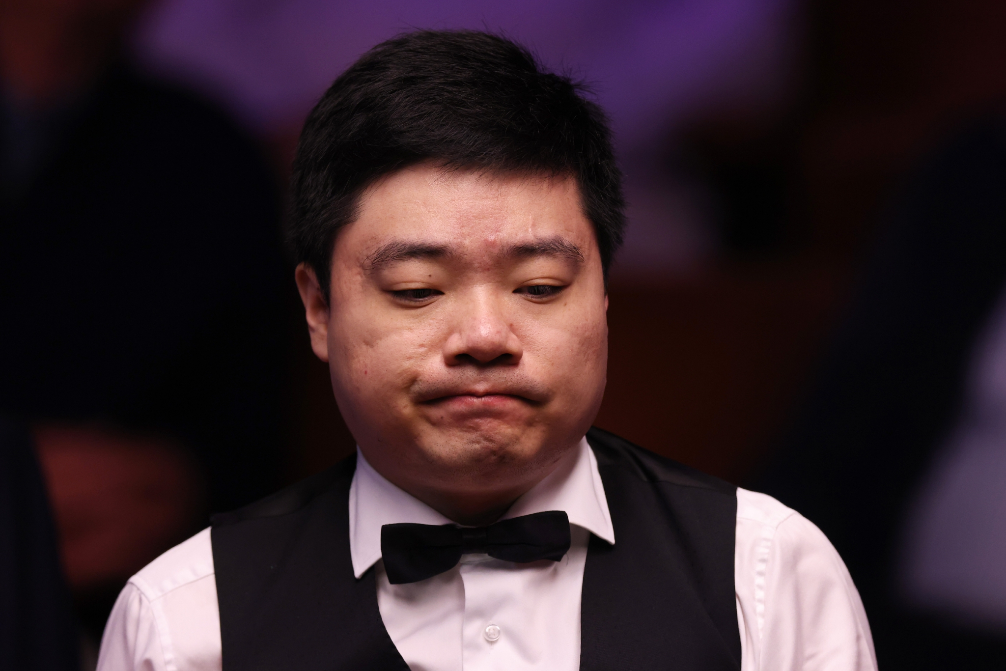 他的经历不 他的经历不